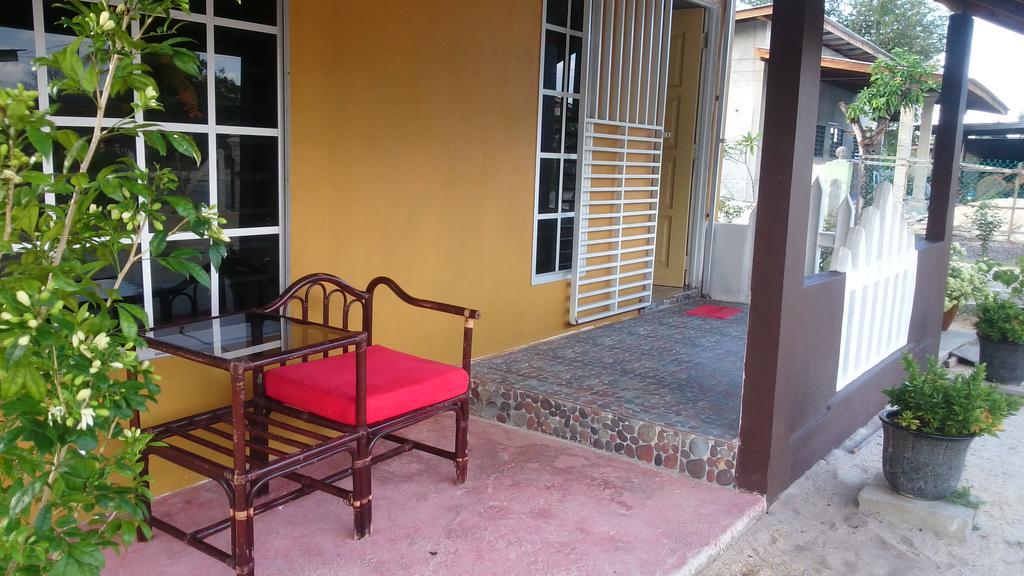 Arina'S Homestay Kampung Kuala Besut Екстериор снимка