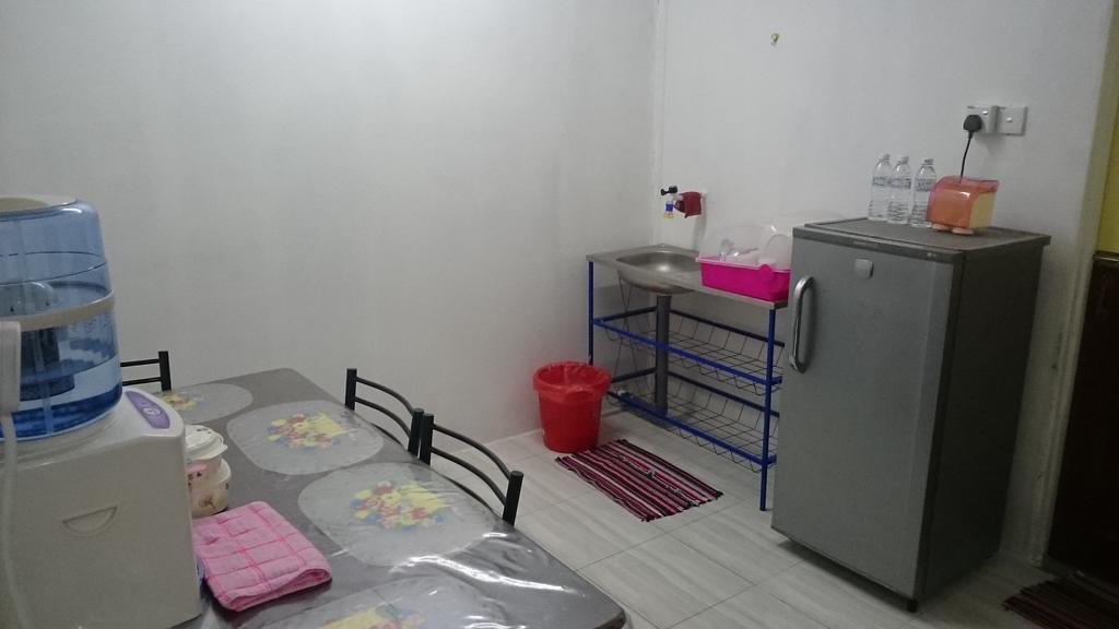 Arina'S Homestay Kampung Kuala Besut Екстериор снимка